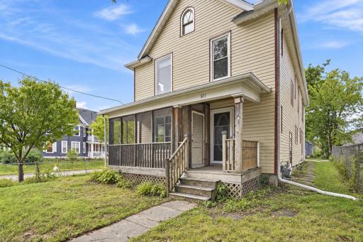 Turnkey duplex, checks the 1% Rule! Owner-occ, house hack or straight investment