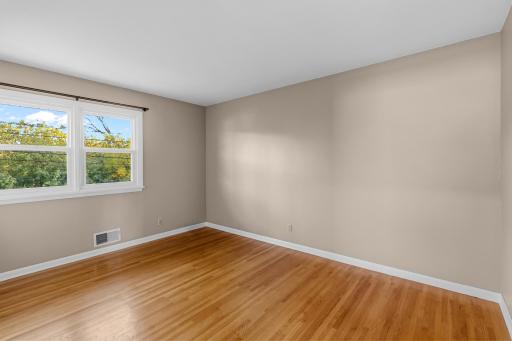 1348 Colonial Drive, Roseville, MN 55113