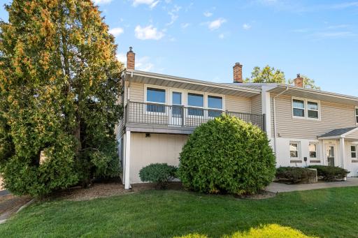 1348 Colonial Drive, Roseville, MN 55113