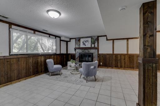 Family-Room-2.jpg