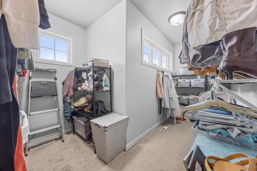 6054 Autumn Drive S, Fargo, ND 58104