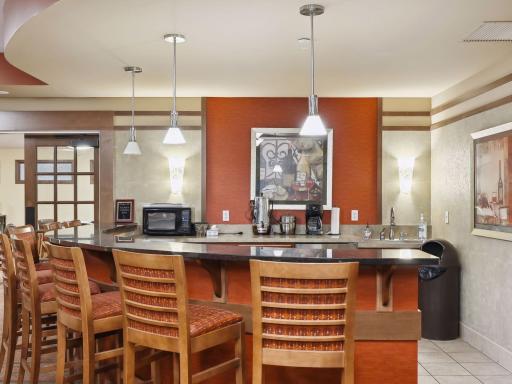 7100 Metro Boulevard, 104, Edina, MN 55439