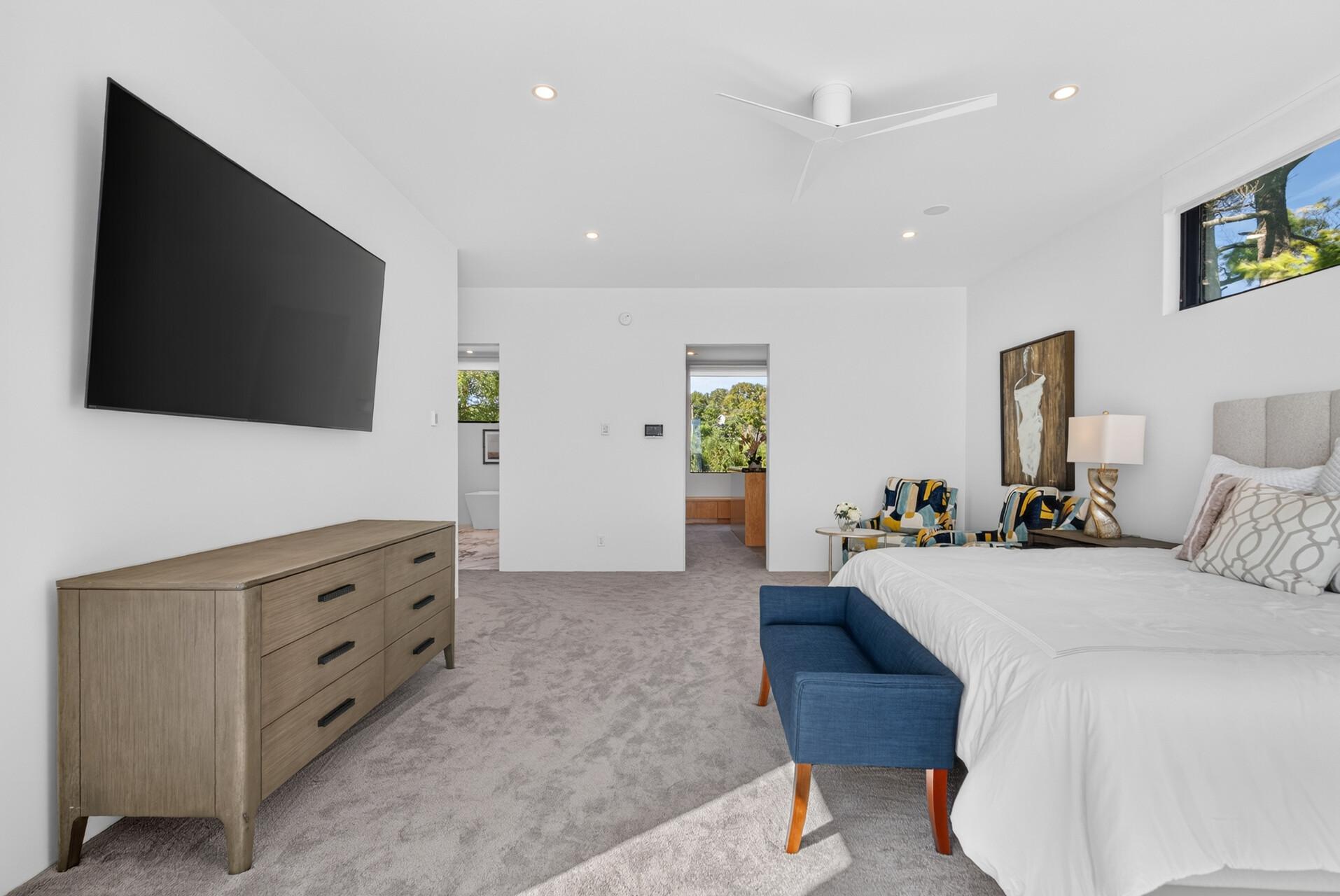 Everything needed for comfortable main-level living, if desired.