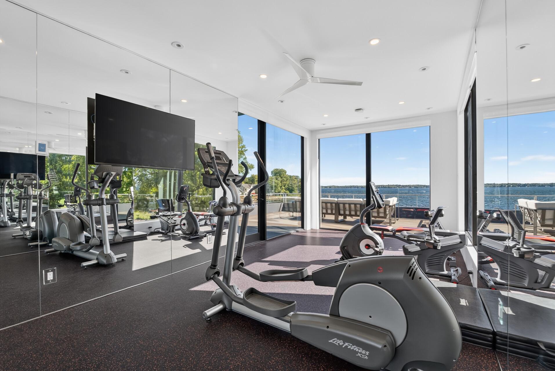 Easily repurpose this space as a hobby room, extra living area, or even a sixth bedroom as needed.