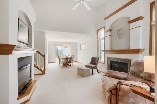 15021 Dunwood Trail - MLS Sized - 005 - 05 Foyer.jpg