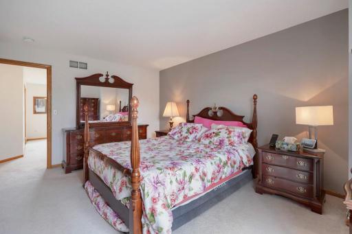 15021 Dunwood Trail - MLS Sized - 020 - 20 Primary Bedroom.jpg