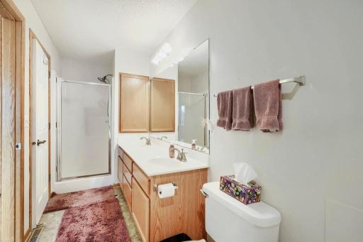15021 Dunwood Trail - MLS Sized - 023 - 23 Primary Bathroom.jpg