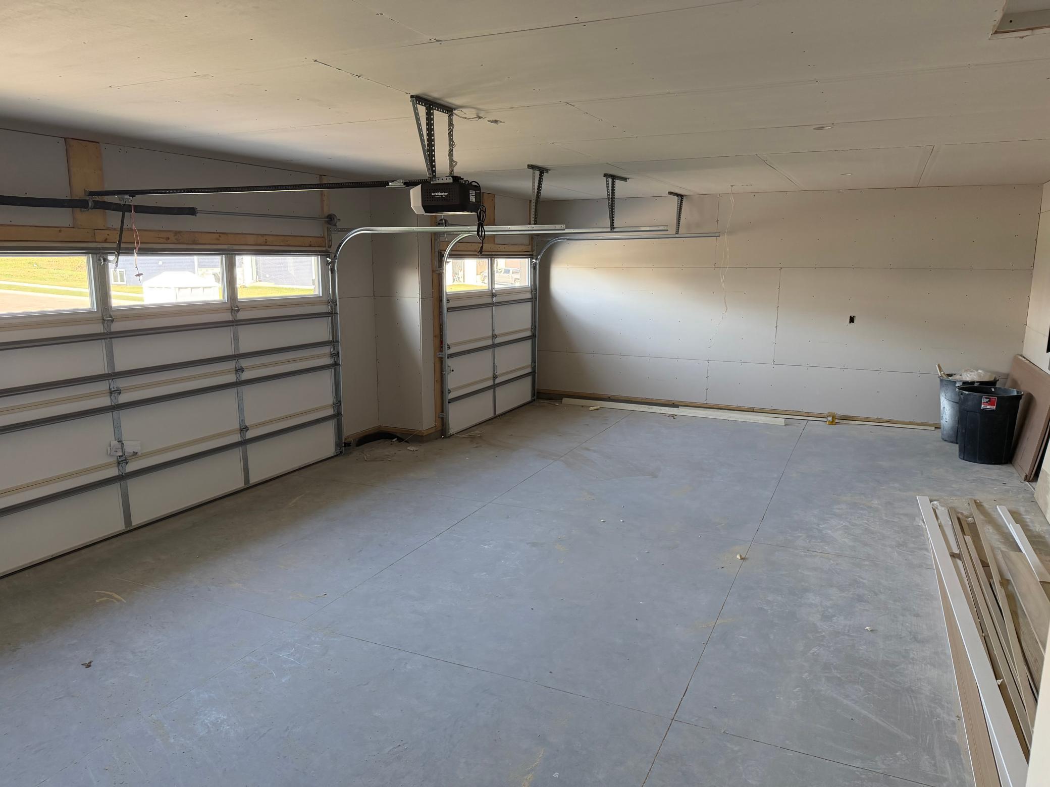 3 Car Garage