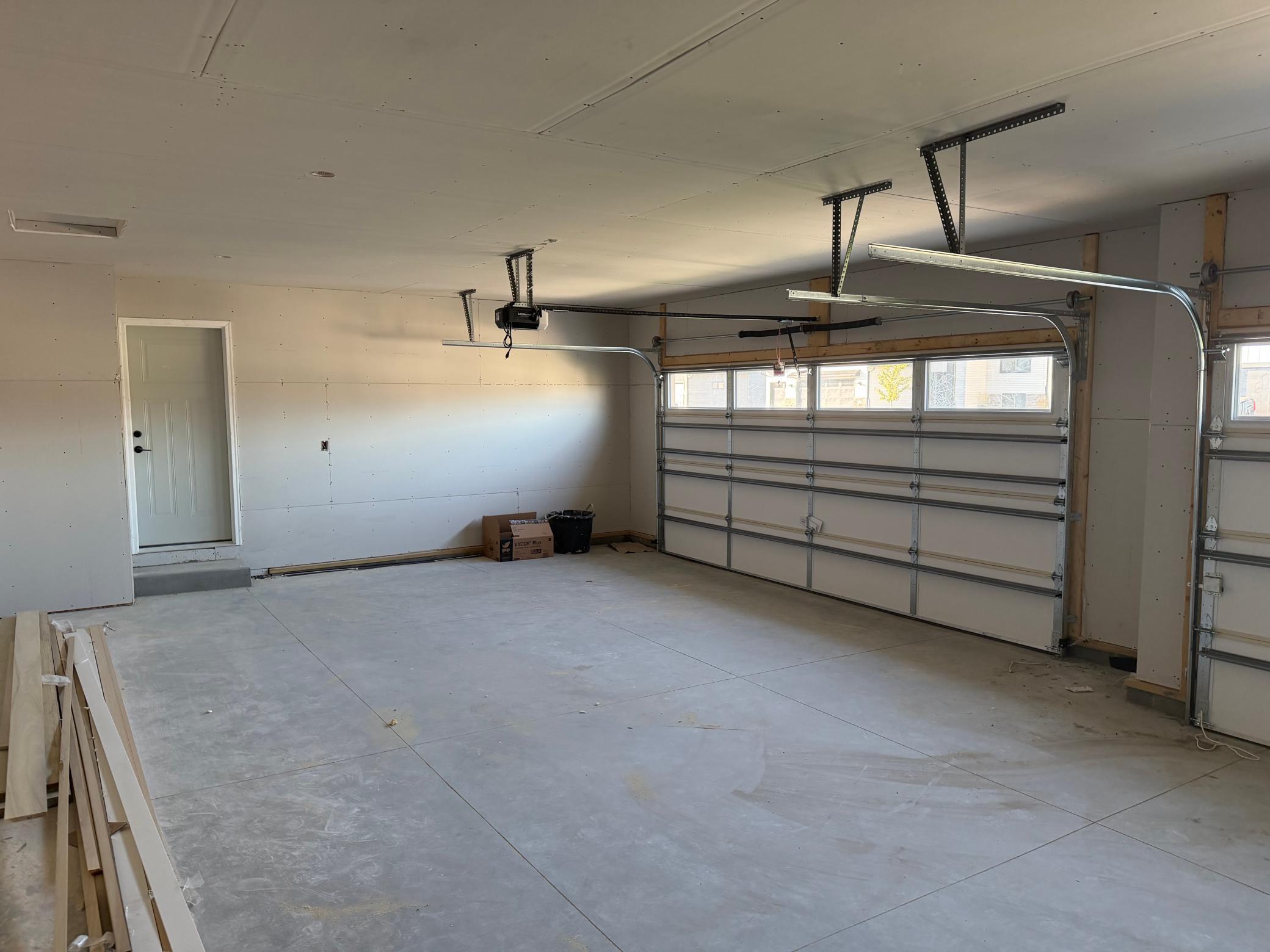 3 Car Garage
