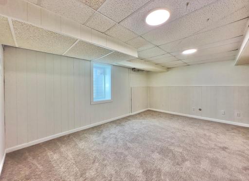 1979 Memory Lane, North Saint Paul, MN 55109