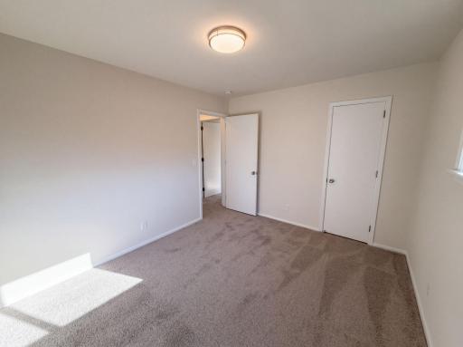 1181 Laurie Road W, Saint Paul, MN 55113