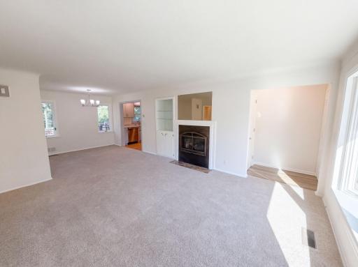 1181 Laurie Road W, Saint Paul, MN 55113