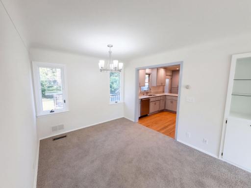 1181 Laurie Road W, Saint Paul, MN 55113