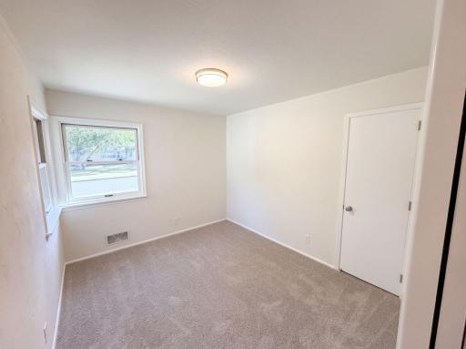 1181 Laurie Road W, Saint Paul, MN 55113