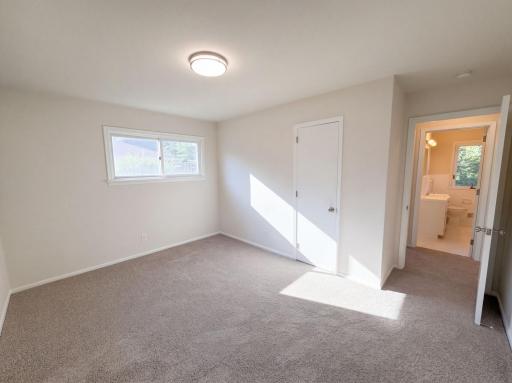 1181 Laurie Road W, Saint Paul, MN 55113