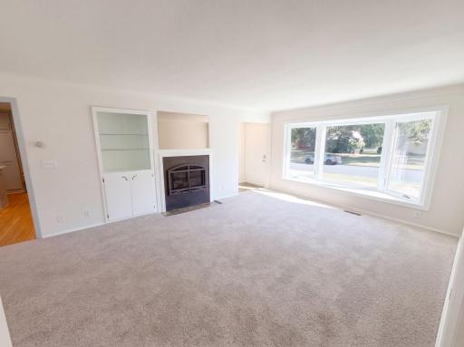 1181 Laurie Road W, Saint Paul, MN 55113