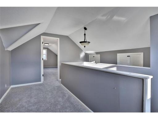 63 Iowa Avenue W, Saint Paul, MN 55117