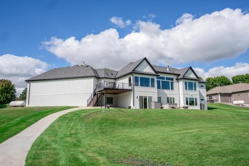 7193 12th Street NW, Willmar, MN 56201