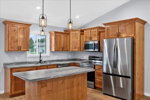 425 4th Avenue SE, Saint Joseph, MN 56374