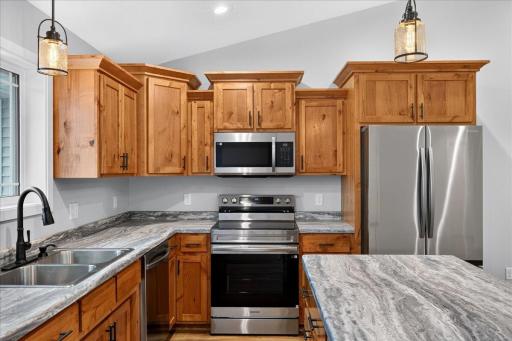 425 4th Avenue SE, Saint Joseph, MN 56374