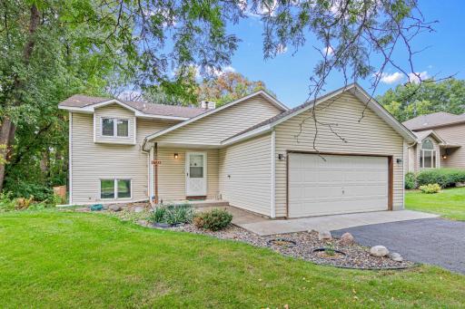 6933 Magda Drive, Maple Grove, MN 55369