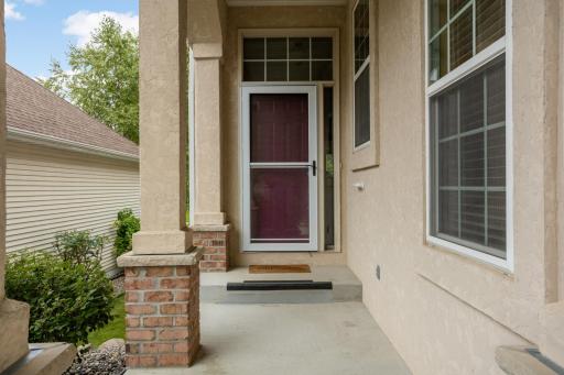 18519 Farmstead Circle, Eden Prairie, MN 55347