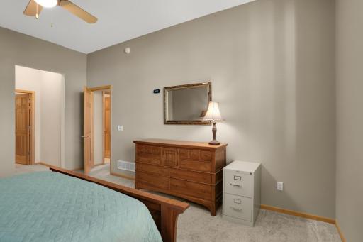 18519 Farmstead Circle, Eden Prairie, MN 55347
