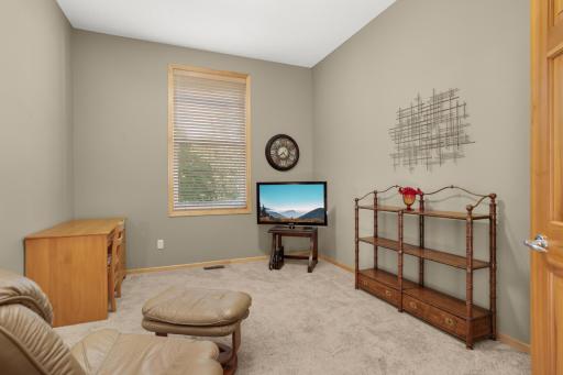 18519 Farmstead Circle, Eden Prairie, MN 55347
