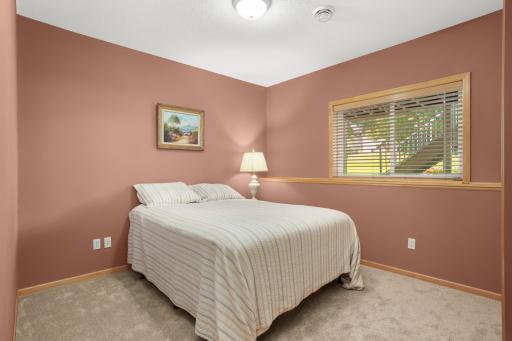 18519 Farmstead Circle, Eden Prairie, MN 55347