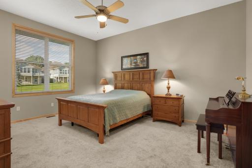 18519 Farmstead Circle, Eden Prairie, MN 55347