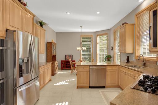 18519 Farmstead Circle, Eden Prairie, MN 55347