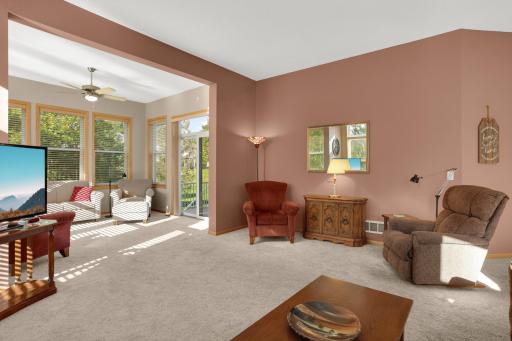 18519 Farmstead Circle, Eden Prairie, MN 55347