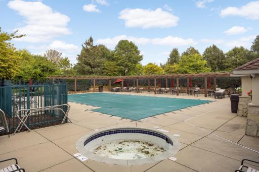 18519 Farmstead Circle, Eden Prairie, MN 55347