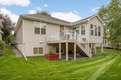 18519 Farmstead Circle, Eden Prairie, MN 55347