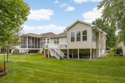 18519 Farmstead Circle, Eden Prairie, MN 55347