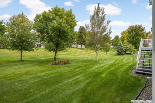 18519 Farmstead Circle, Eden Prairie, MN 55347