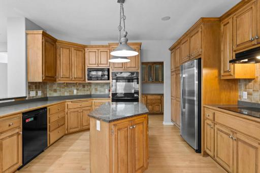 8915 Umbria Place N, Maple Grove, MN 55311