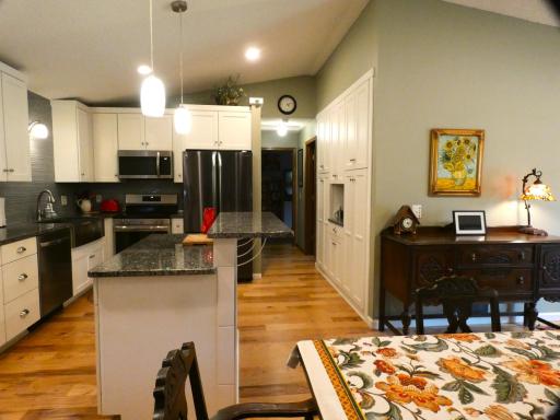 2456 Grenadier Avenue N, Oakdale, MN 55128