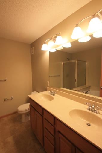 11040 Fergus Street NE, E, Blaine, MN 55449