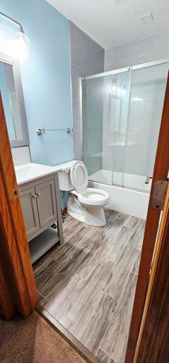 Full bathroom.jpg