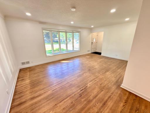 8 Living Room.JPG