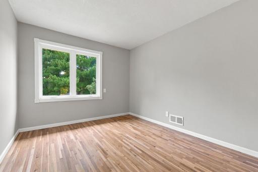 1709 Cochrane Avenue, Eagan, MN 55122