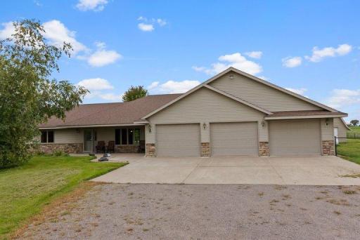 12221 85th Avenue, Milaca, MN 56353