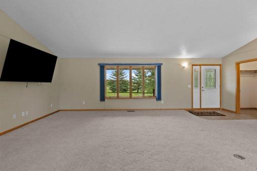 12221 85th Avenue, Milaca, MN 56353
