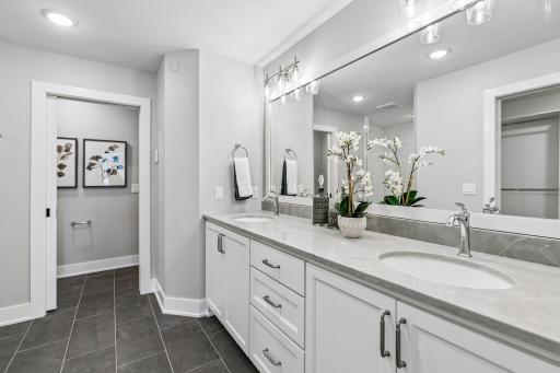 9206 Avienda Way - Spacecrafting - 0033.jpg