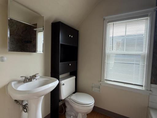 Unit 2 - Upper Bathroom