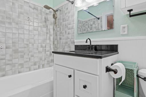 2171 Juno Ave-15.jpg