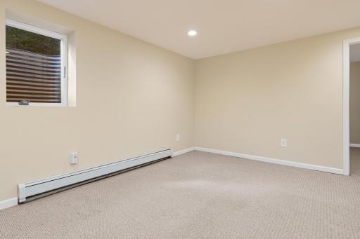 2171 Juno Ave-21.jpg