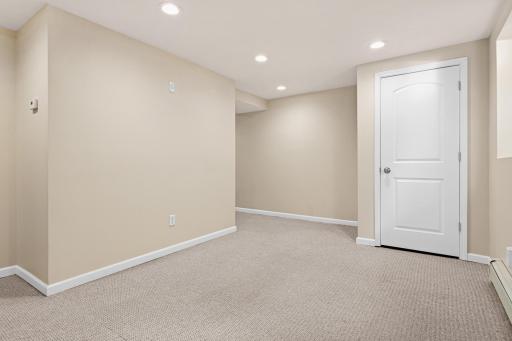 2171 Juno Ave-23.jpg