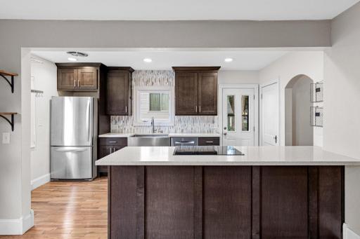 2171 Juno Ave-8.jpg